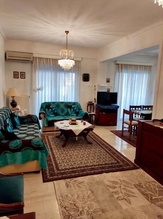 Marys House , Lovely 2-Bedroom Apartment Szaloniki Kültér fotó