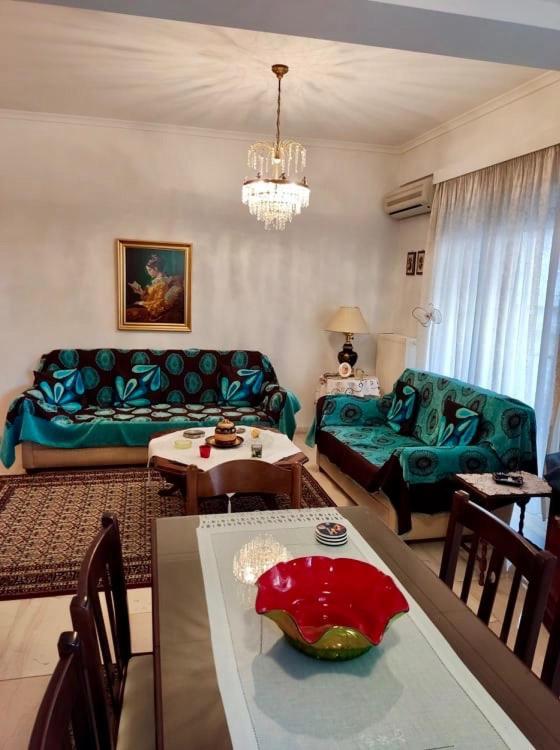 Marys House , Lovely 2-Bedroom Apartment Szaloniki Kültér fotó