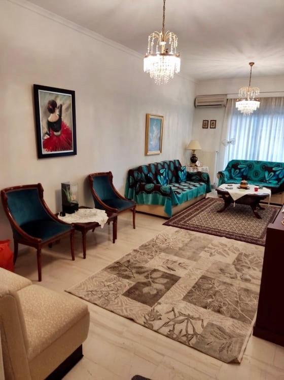 Marys House , Lovely 2-Bedroom Apartment Szaloniki Kültér fotó